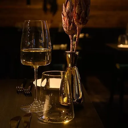 Adler Boutique Und Restaurant *